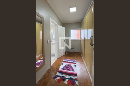 Casa de condomínio à venda com 360m², 5 quartos e 6 vagasCloset da suíte 1