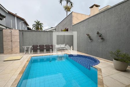 Casa de condomínio à venda com 360m², 5 quartos e 6 vagasPiscina