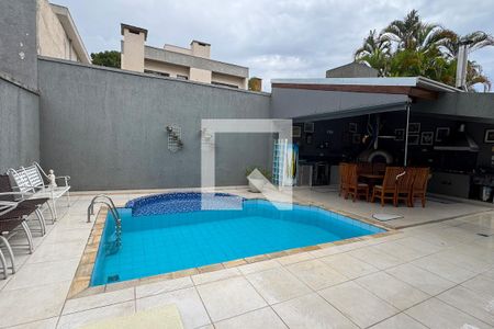 Casa de condomínio à venda com 360m², 5 quartos e 6 vagasPiscina