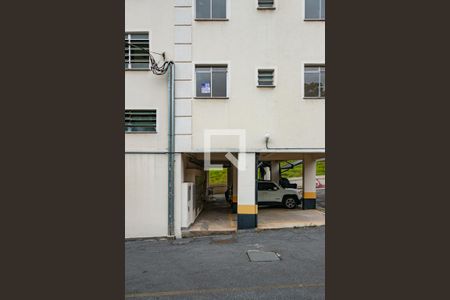 Fachada de apartamento para alugar com 2 quartos, 45m² em Cabral, Contagem
