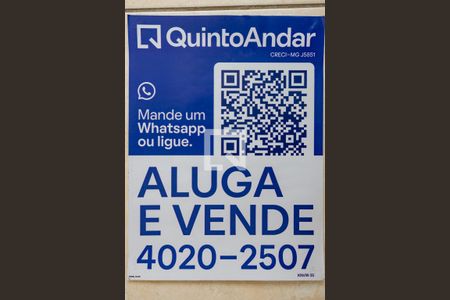 Apartamento para alugar com 45m², 2 quartos e 1 vaga Apartamento para alugar com 45m², 2 quartos e 1 vagaPlaca de aluga instalada na janela do imovel (KNVW-35)