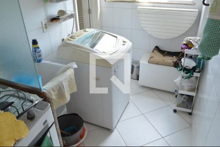 Apartamento à venda com 96m², 3 quartos e 1 vagaÁrea de Serviço