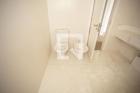 Apartamento à venda com 300m², 3 quartos e 5 vagasBanheiro 