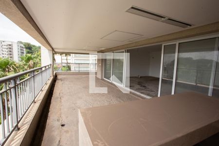 Apartamento à venda com 300m², 3 quartos e 5 vagasÁrea comum
