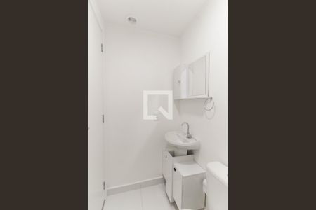 Apartamento para alugar com 33m², 2 quartos e sem vaga Apartamento para alugar com 33m², 2 quartos e sem vagaBanheiro