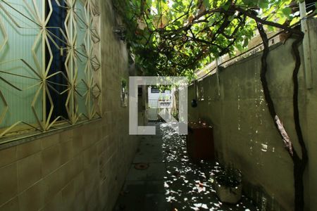 Casa à venda com 100m², 2 quartos e sem vagaCorredor de acesso