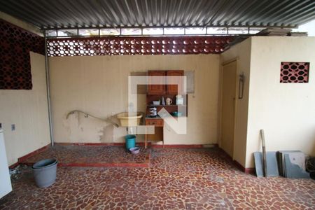 Casa à venda com 100m², 2 quartos e sem vagaÁrea de Serviço