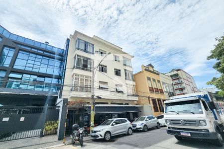 Apartamento à venda com 105m², 3 quartos e sem vagaFachada