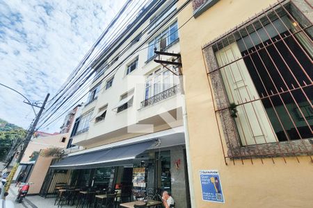 Apartamento à venda com 105m², 3 quartos e sem vagaPlaquinha