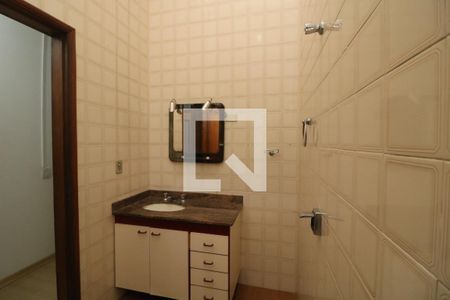 Casa à venda com 300m², 3 quartos e 3 vagasBanheiro da Suíte 3