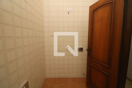 Casa à venda com 300m², 3 quartos e 3 vagasBanheiro da Suíte 3