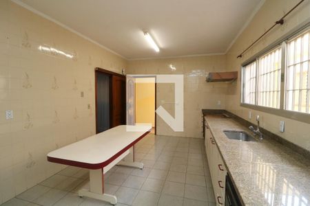Casa à venda com 300m², 3 quartos e 3 vagasCozinha