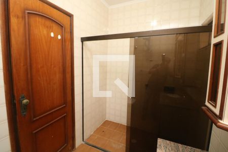 Casa à venda com 300m², 3 quartos e 3 vagasBanheiro da Suíte