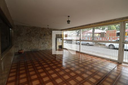 Casa à venda com 300m², 3 quartos e 3 vagasGaragem
