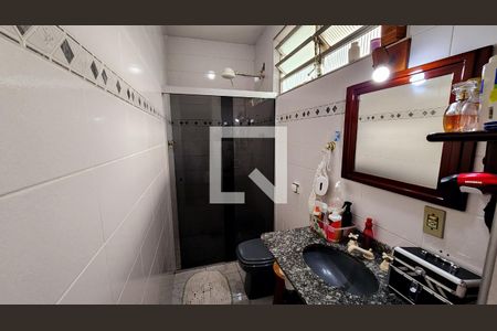 Casa à venda com 200m², 3 quartos e 2 vagasBanheiro - Suíte