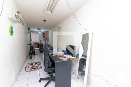 Casa à venda com 230m², 3 quartos e sem vaga Casa à venda com 230m², 3 quartos e sem vagaEscritório