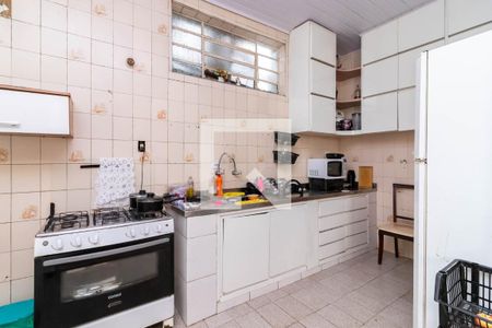 Casa à venda com 230m², 3 quartos e sem vaga Casa à venda com 230m², 3 quartos e sem vagaCozinha