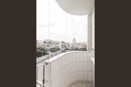 Apartamento à venda com 51m², 2 quartos e 1 vaga Apartamento à venda com 51m², 2 quartos e 1 vagaVaranda