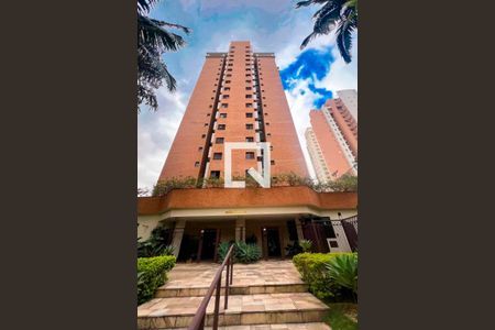 Apartamento para alugar com 129m², 3 quartos e 3 vagasFachada