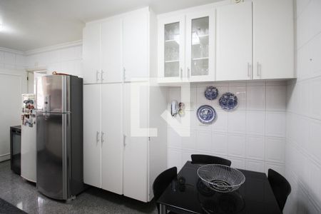 Apartamento para alugar com 129m², 3 quartos e 3 vagasCozinha