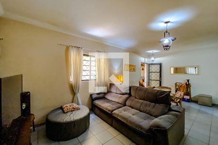 Casa à venda com 260m², 3 quartos e 2 vagasSala (Casa 2)