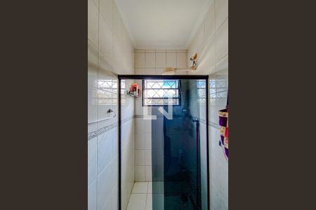 Casa à venda com 260m², 3 quartos e 2 vagasBanheiro da Suíte 2