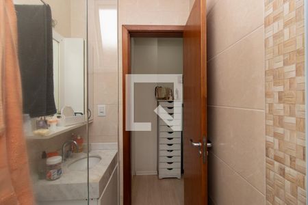 Casa de condomínio à venda com 100m², 2 quartos e 1 vaga Casa de condomínio à venda com 100m², 2 quartos e 1 vagaBanheiro da Suíte 2