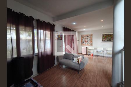 Sala de casa à venda com 4 quartos, 298m² em Taquara, Rio de Janeiro