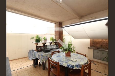 Casa à venda com 130m², 3 quartos e 2 vagasQuintal Gourmet