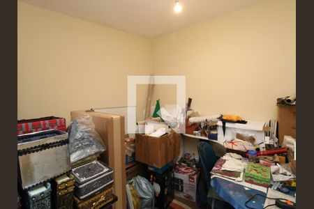 Casa à venda com 130m², 3 quartos e 2 vagasQuarto de Serviço