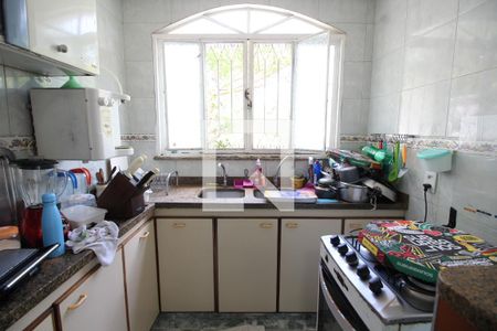 Casa de condomínio à venda com 275m², 3 quartos e 2 vagasCozinha