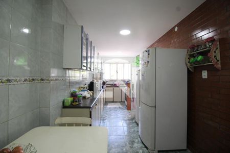 Casa de condomínio à venda com 275m², 3 quartos e 2 vagasCozinha