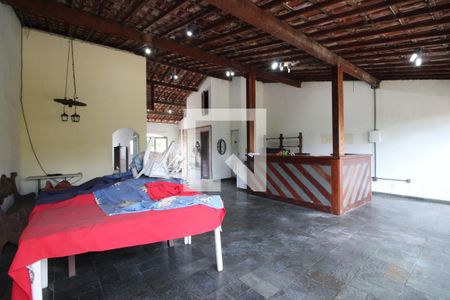 Casa de condomínio à venda com 275m², 3 quartos e 2 vagasTerraço