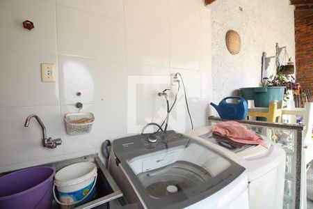 Casa de condomínio à venda com 275m², 3 quartos e 2 vagasÁrea de Serviço