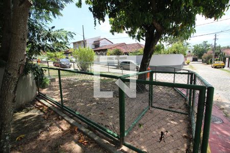 Casa de condomínio à venda com 275m², 3 quartos e 2 vagasÁrea Pet