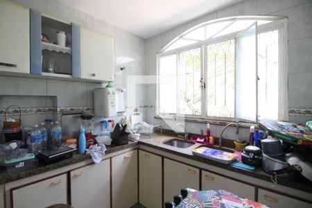 Casa de condomínio à venda com 275m², 3 quartos e 2 vagasCozinha