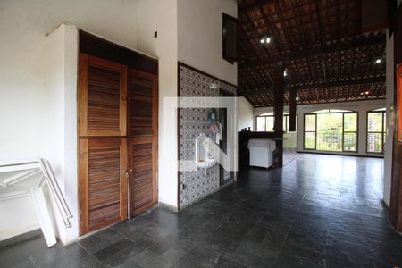 Casa de condomínio à venda com 275m², 3 quartos e 2 vagasTerraço