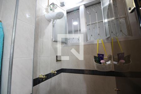 Casa de condomínio à venda com 275m², 3 quartos e 2 vagasBanheiro Social