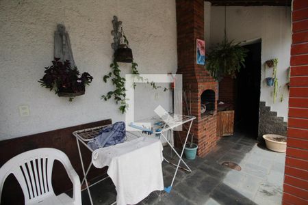 Casa de condomínio à venda com 275m², 3 quartos e 2 vagasChurrasqueira