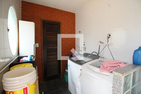 Casa de condomínio à venda com 275m², 3 quartos e 2 vagasÁrea de Serviço