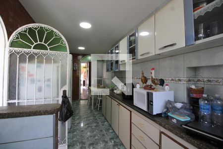 Casa de condomínio à venda com 275m², 3 quartos e 2 vagasCozinha