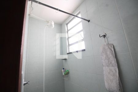 Casa de condomínio à venda com 275m², 3 quartos e 2 vagasLavabo