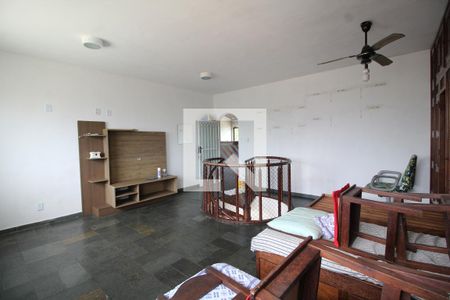 Sala do 2° piso de casa de condomínio à venda com 3 quartos, 275m² em Taquara, Rio de Janeiro