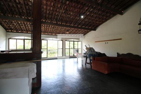 Casa de condomínio à venda com 275m², 3 quartos e 2 vagasTerraço