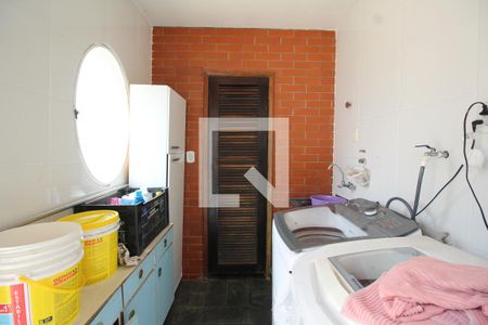 Casa de condomínio à venda com 275m², 3 quartos e 2 vagasÁrea de Serviço