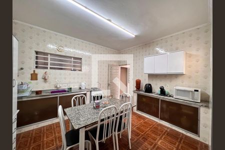 Casa à venda com 270m², 2 quartos e 4 vagasCozinha