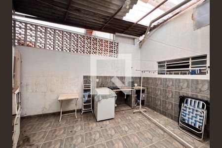 Casa à venda com 270m², 2 quartos e 4 vagasÁrea de Serviço