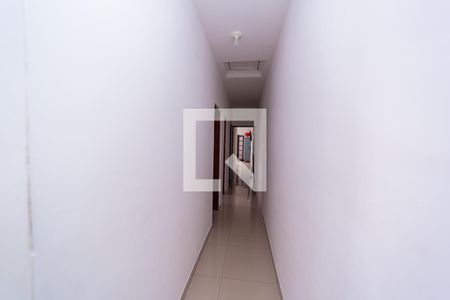 Casa à venda com 315m², 4 quartos e 2 vagasCorredor