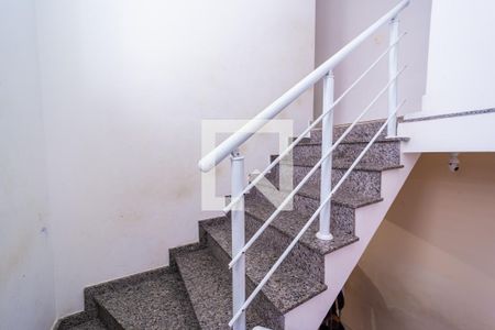 Casa à venda com 315m², 4 quartos e 2 vagasEscada