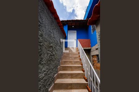 Entrada de casa para alugar com 2 quartos, 70m² em Incofindência, Belo Horizonte